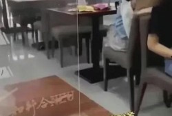 吃奶的视频,宝宝吃奶温馨瞬间